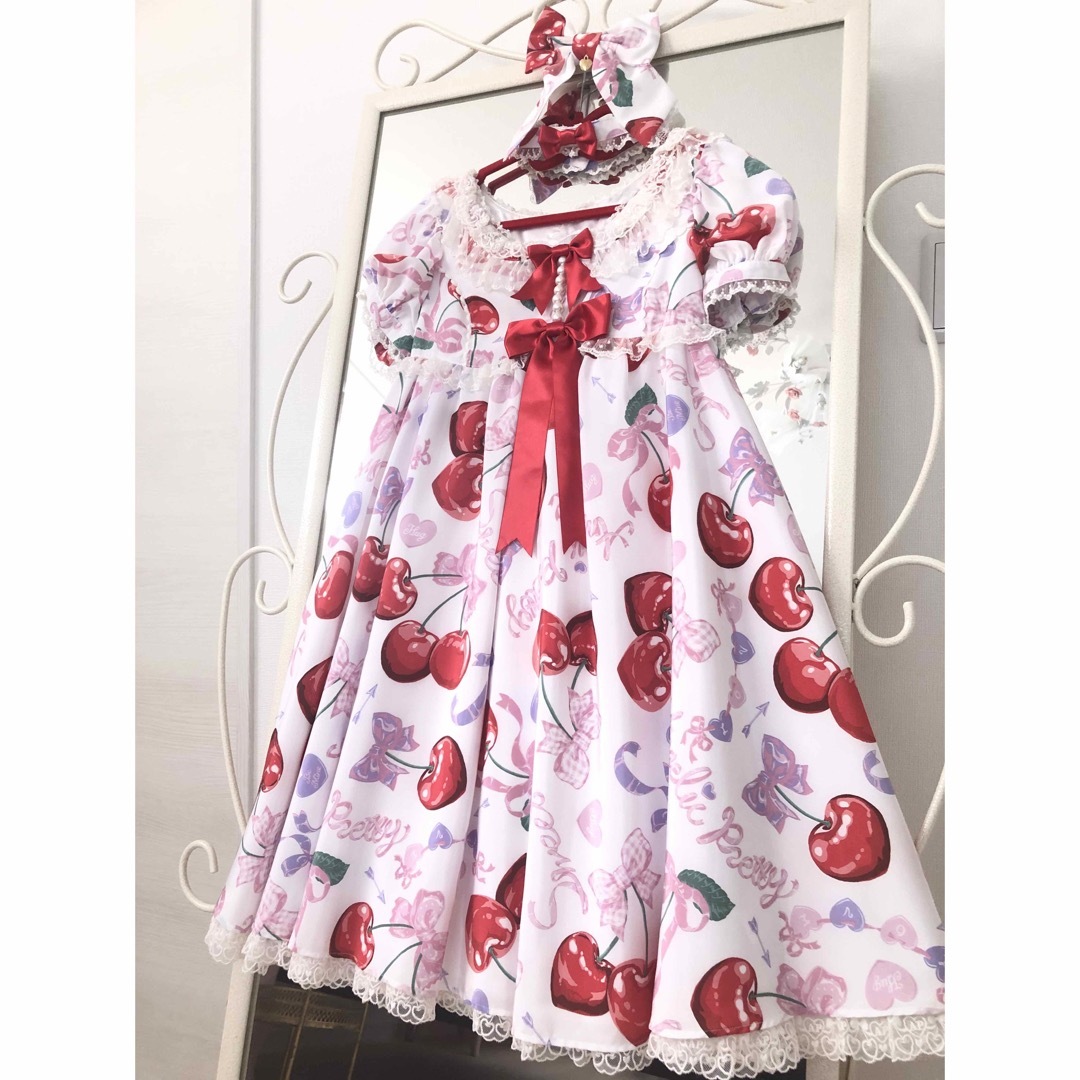 Angelic Pretty(アンジェリックプリティー)の【大幅値下げ】Wrapping Cherry🍒ワンピース レディースのワンピース(ひざ丈ワンピース)の商品写真