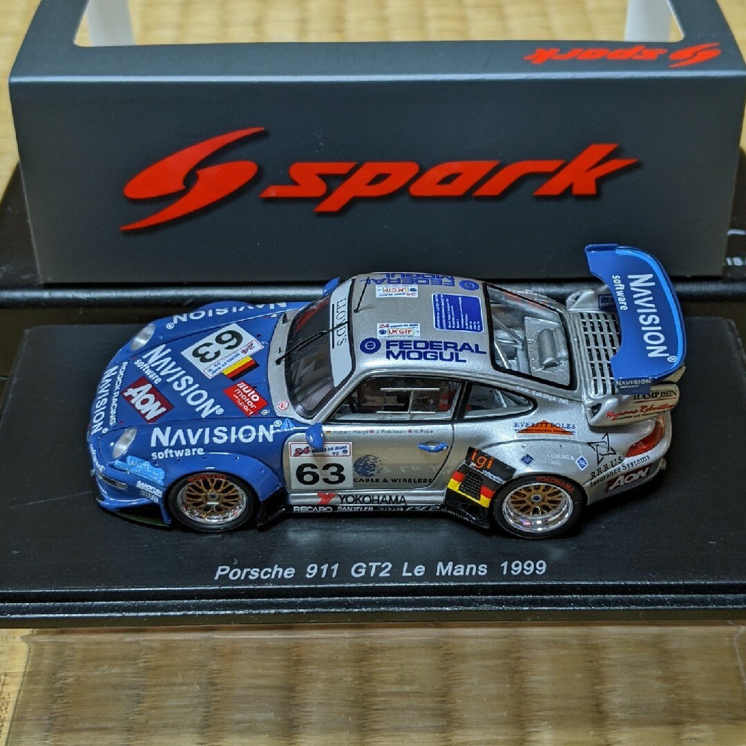 spark、スパーク1/43　ポルシェ911 GT 2ミニカー