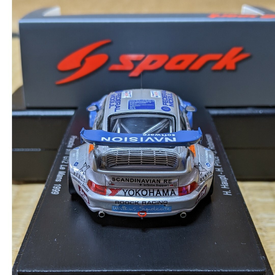 spark、スパーク1/43　ポルシェ911 GT 2ミニカー