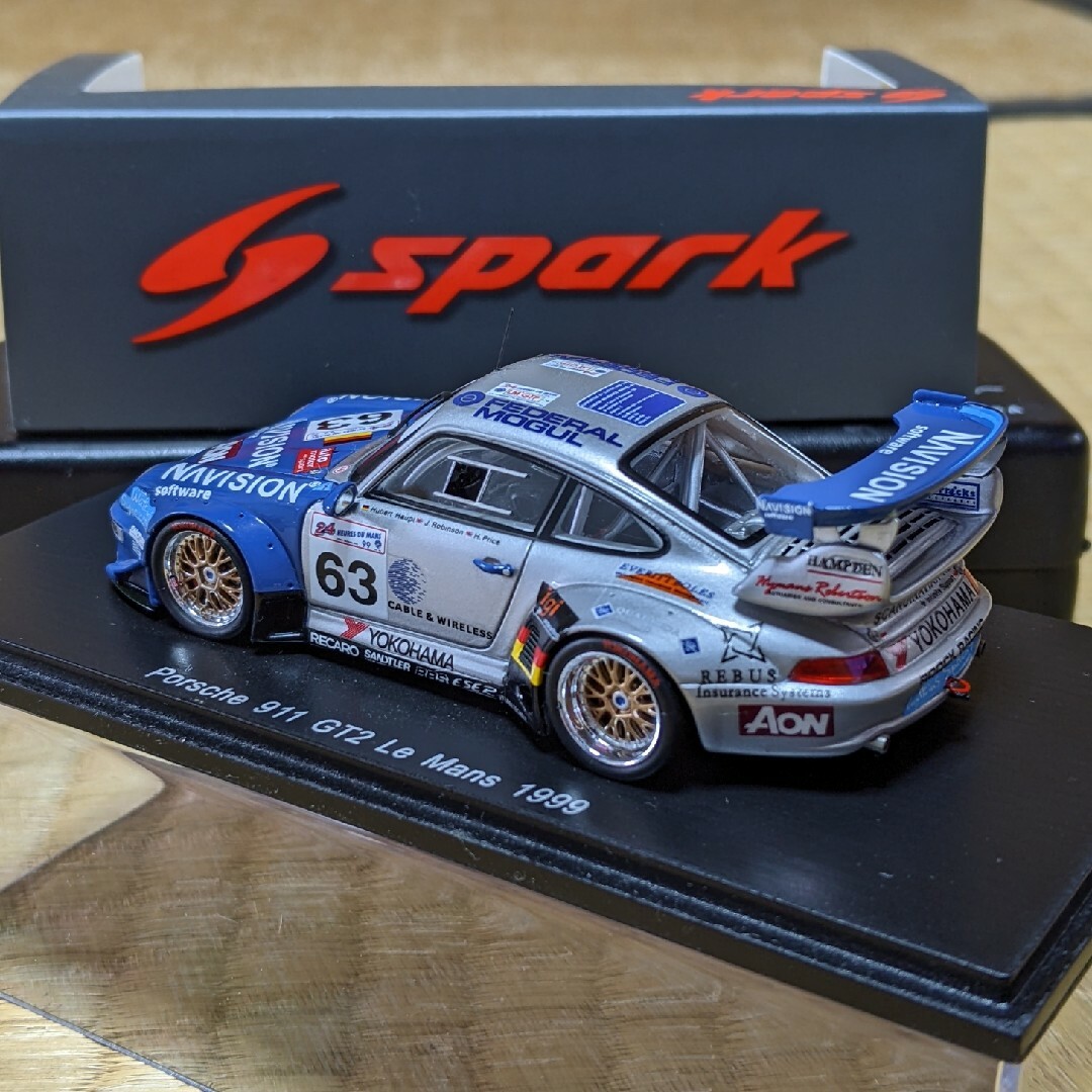 spark、スパーク1/43　ポルシェ911 GT 2ミニカー