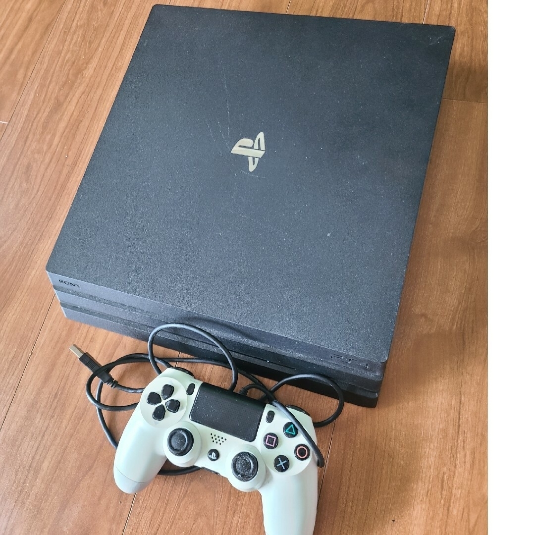 PS4　Pro　CUH-7100B　ブラック本体