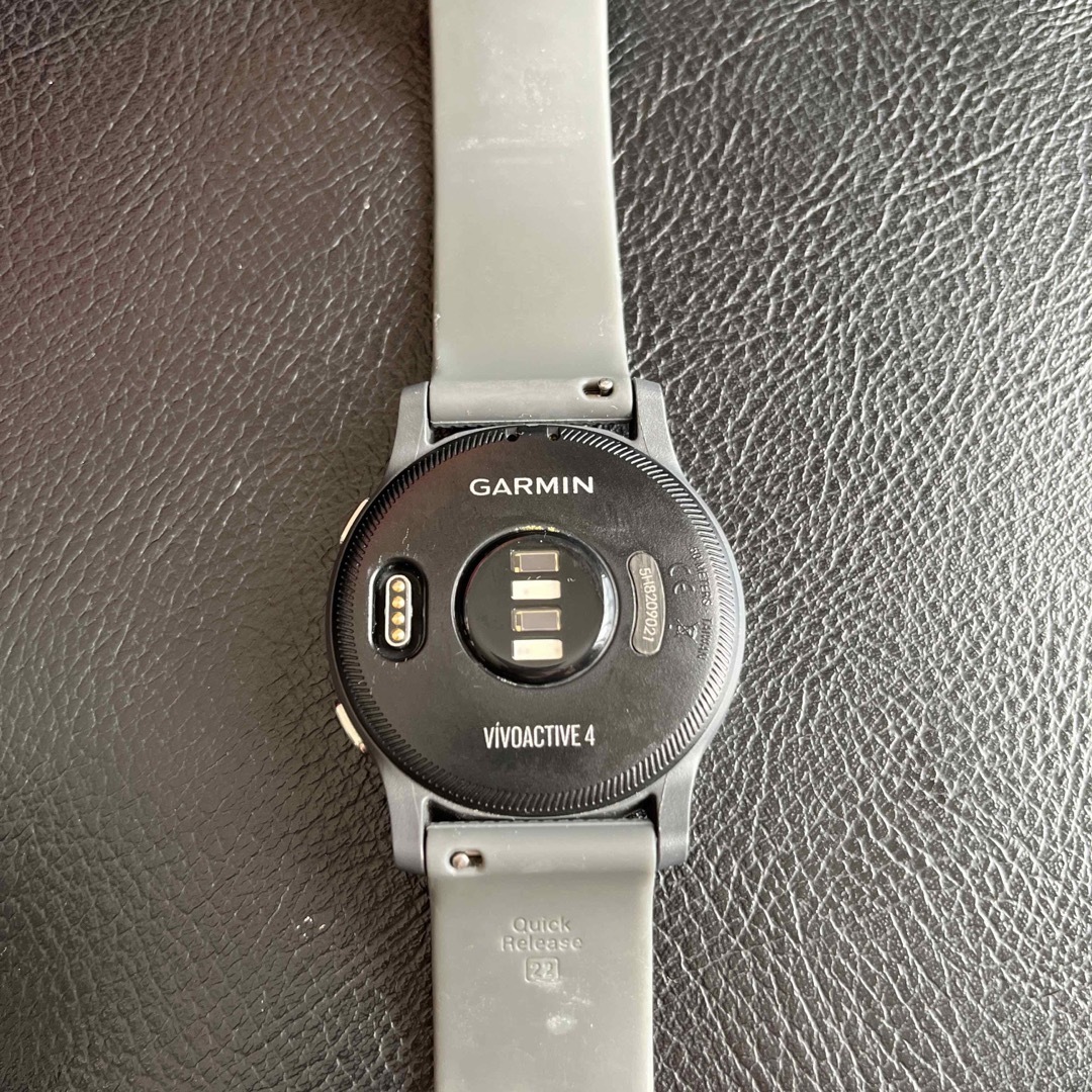 GARMIN(ガーミン)の（ひろ様専用）ガーミン　vivoactive4 メンズの時計(腕時計(デジタル))の商品写真