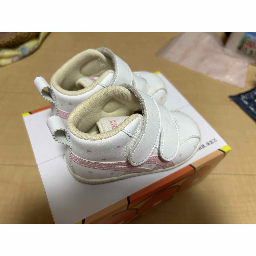 asics(アシックス)のファーストシューズ キッズ/ベビー/マタニティのベビー靴/シューズ(~14cm)(スニーカー)の商品写真