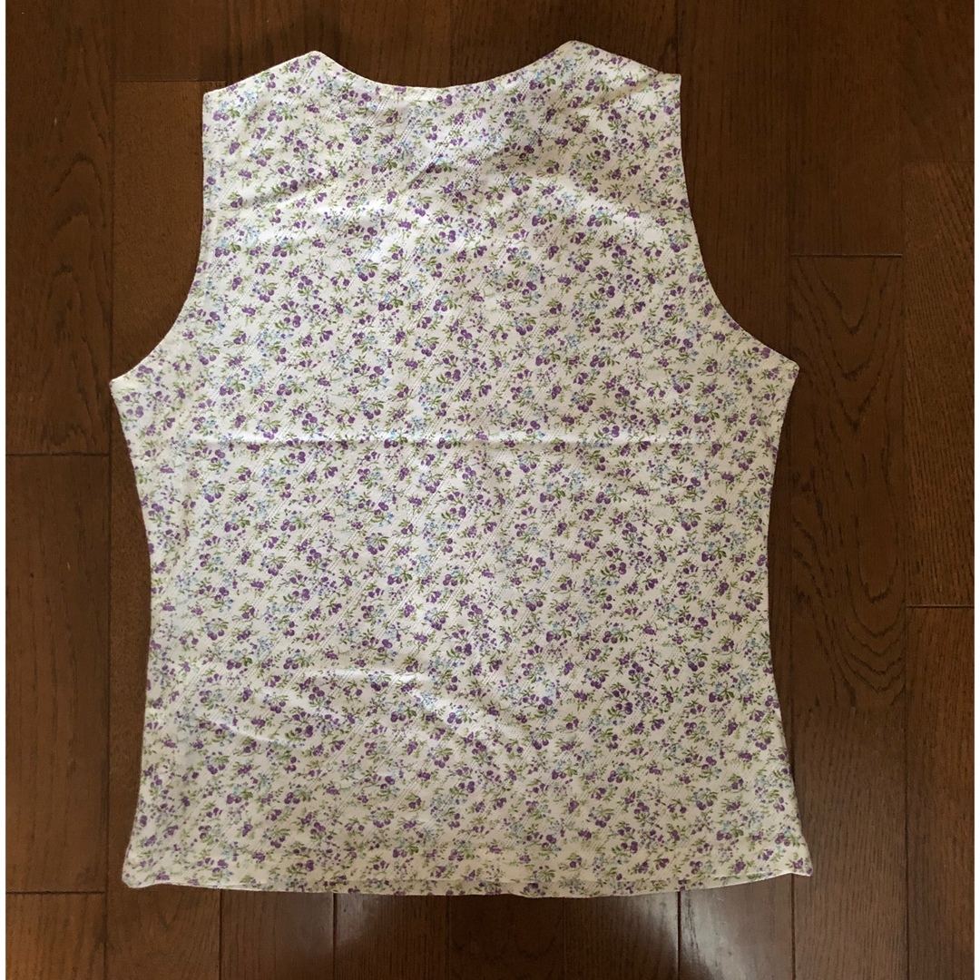 レディース　花柄　ノースリーブ　Tシャツ レディースのトップス(Tシャツ(半袖/袖なし))の商品写真