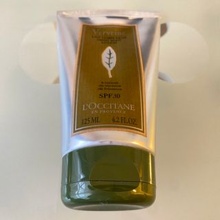 ロクシタン(L'OCCITANE)の新品未開封　ロクシタン　ヴァーベナ　UVフレッシュボディローションa125ml(ボディローション/ミルク)