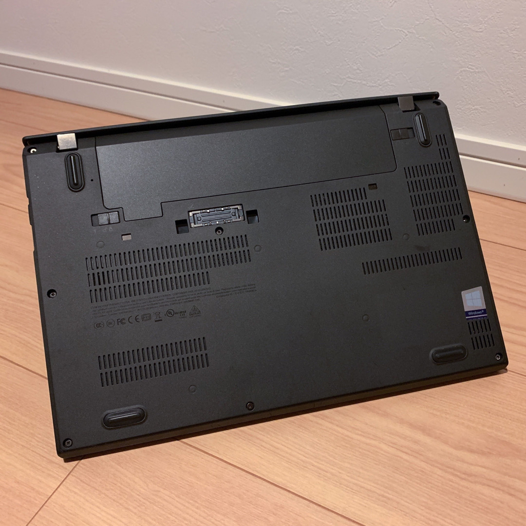 Lenovo ThinkPad X270 (2)