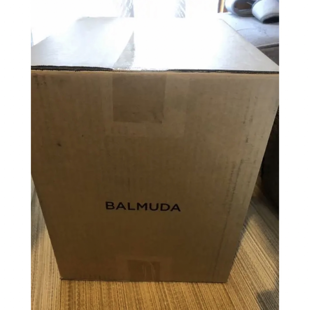 BALMUDA(バルミューダ)のバルミューダ BALMUDA GreenFan C2 ホワイト A02A-WK スマホ/家電/カメラの冷暖房/空調(サーキュレーター)の商品写真