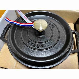 ストウブ(STAUB)の【未使用】Staubストウブ ココットラウンド  20cm ブラック(鍋/フライパン)