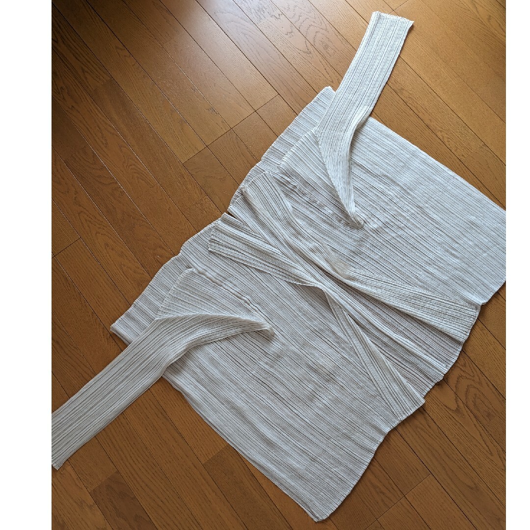 ISSEY MIYAKE(イッセイミヤケ)のISSEY MIYAKE　羽織り レディースのトップス(カーディガン)の商品写真