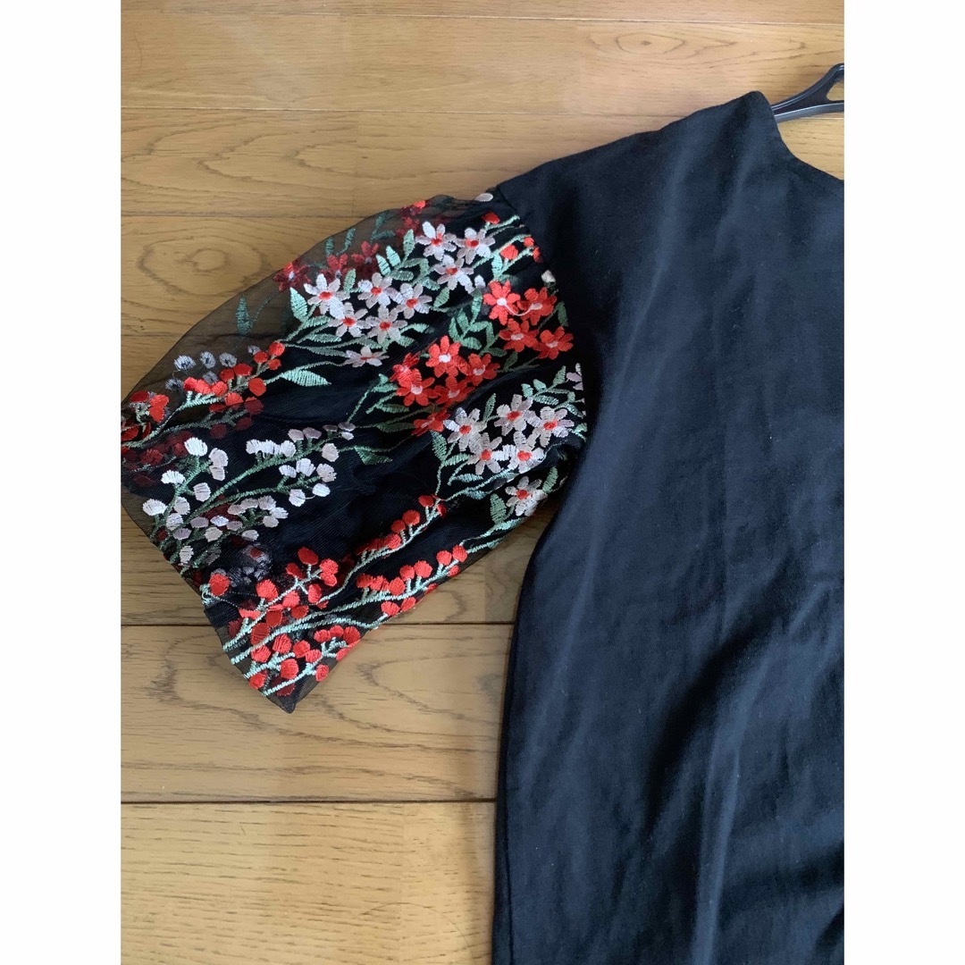 ディスコート　袖刺繍トップス　レディース レディースのトップス(カットソー(半袖/袖なし))の商品写真