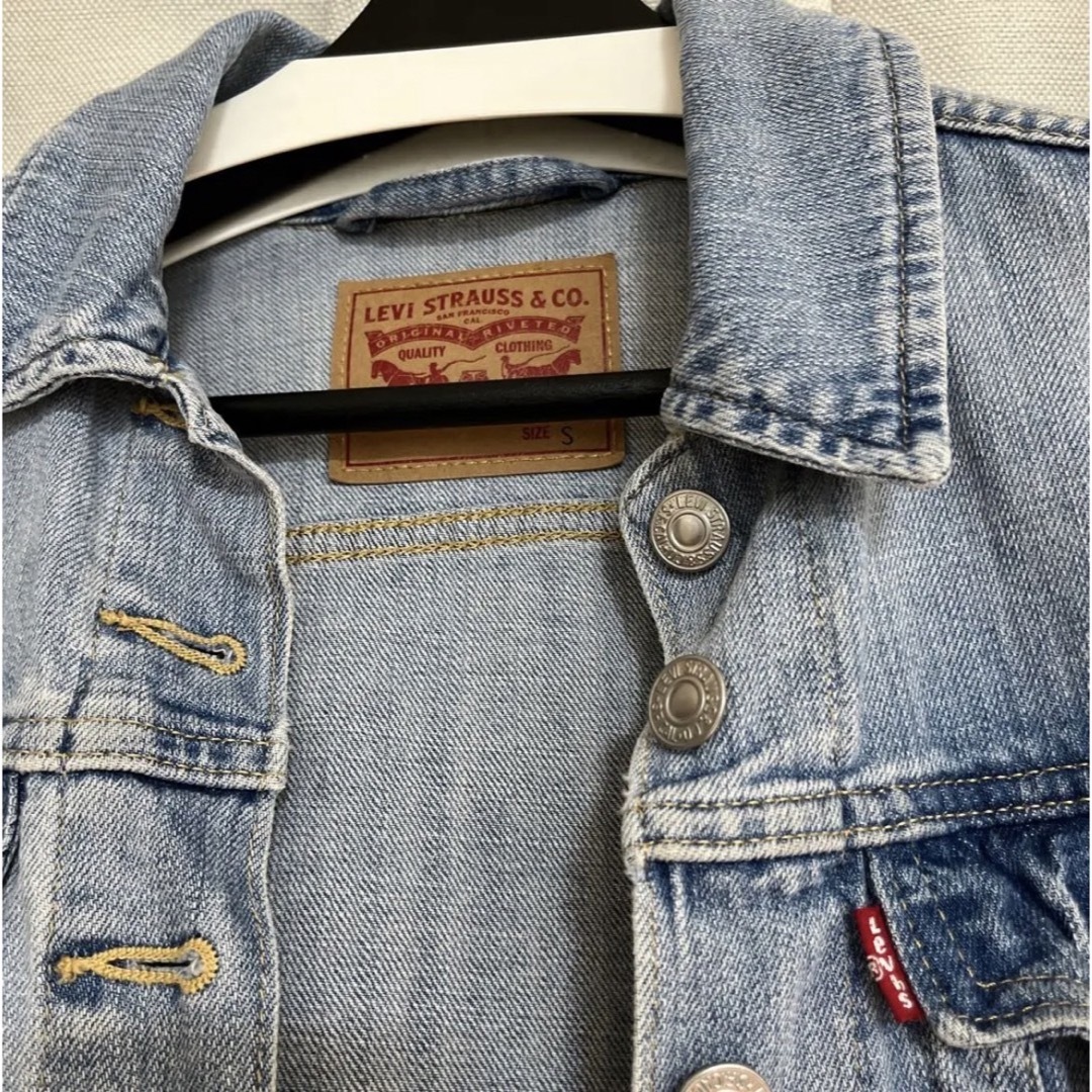 Levi's(リーバイス)のLevi's デニムジャケット　S レディースのジャケット/アウター(Gジャン/デニムジャケット)の商品写真