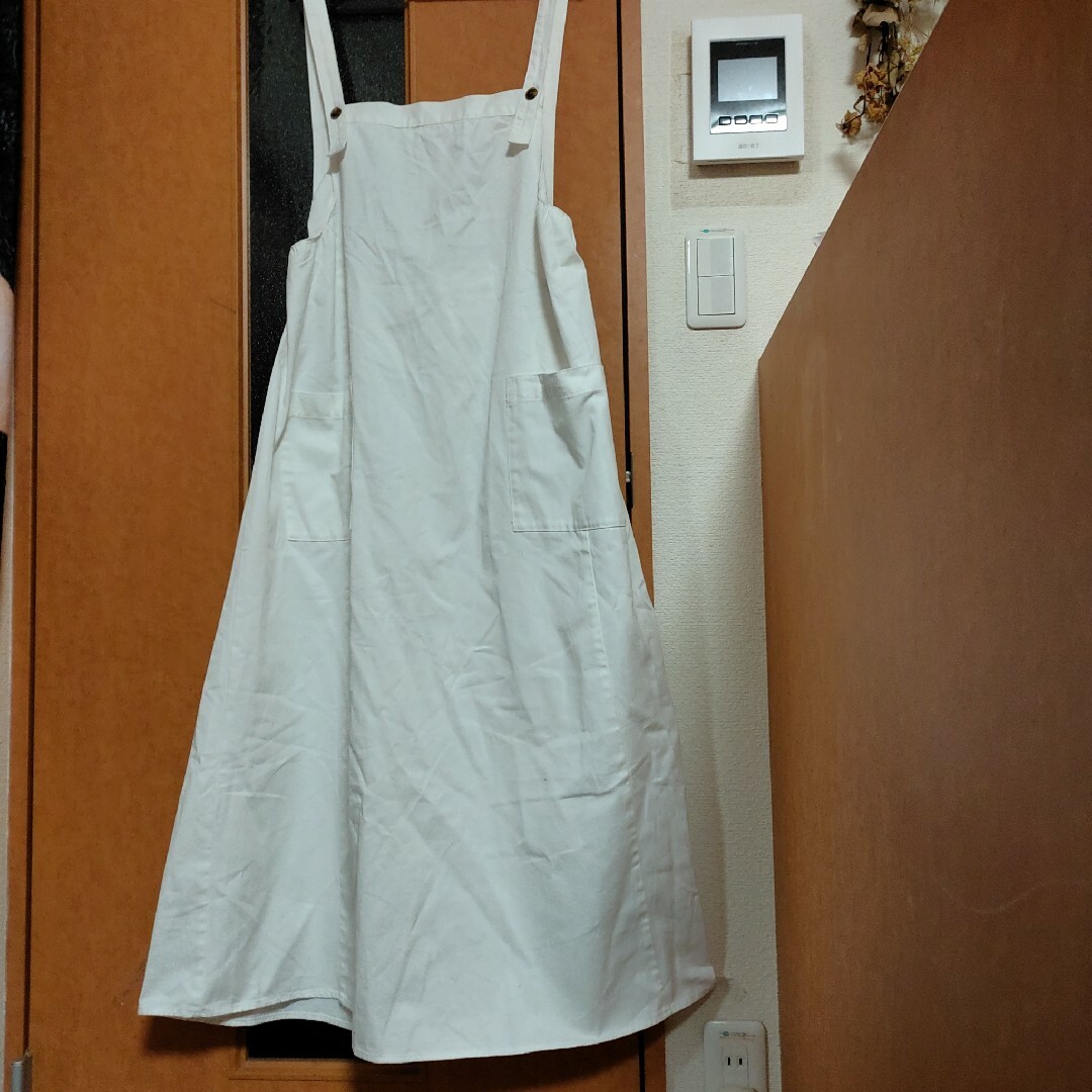 SM2(サマンサモスモス)のサマンサモスモス❢ジャンバースカート❢白❢ レディースのスカート(ロングスカート)の商品写真