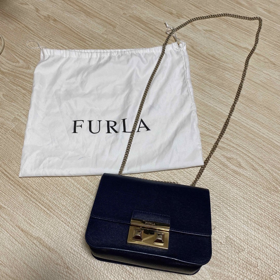 約16cm横FURLA チェーンバッグ　ショルダーバッグ