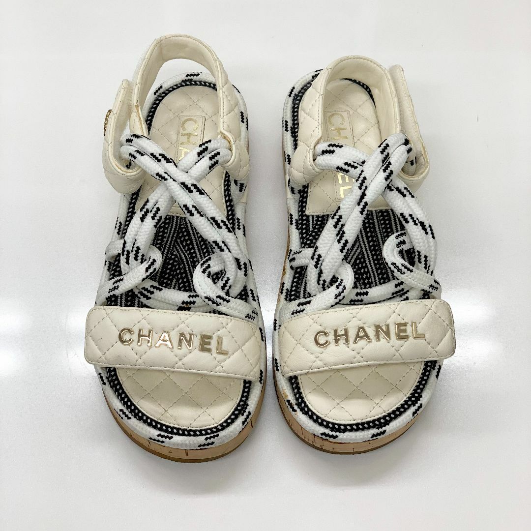 CHANEL(シャネル)の3095 シャネル ラムスキン コード サンダル ココマーク ホワイト レディースの靴/シューズ(サンダル)の商品写真