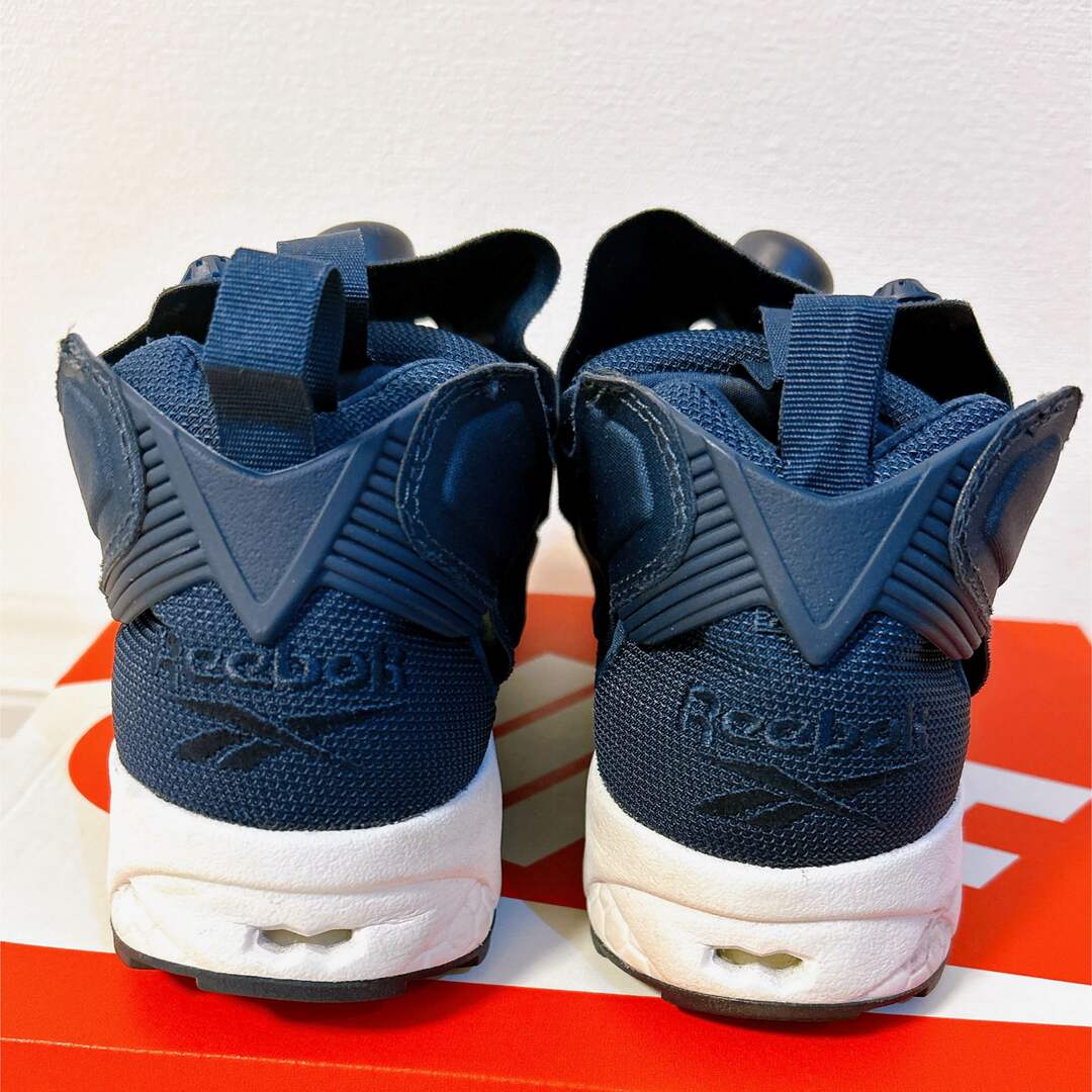 Reebok(リーボック)の24.5ネイビー インスタポンプフューリー OG / INSTAPUMPFURY レディースの靴/シューズ(スニーカー)の商品写真
