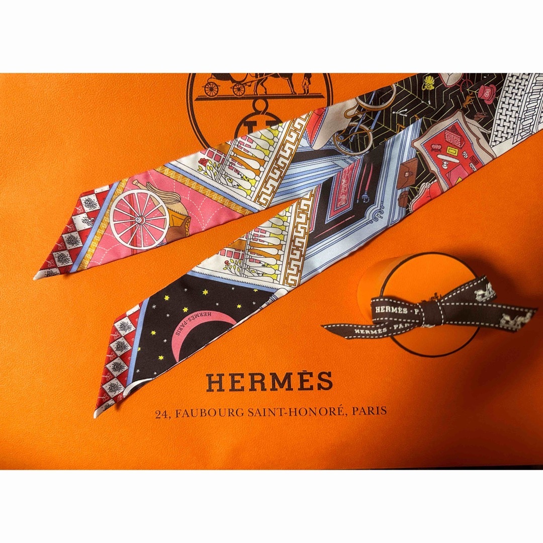 Hermes(エルメス)の新品未使用　エルメス2023SS新作　オブジェ ドゥ キュリオジテ レディースのファッション小物(バンダナ/スカーフ)の商品写真