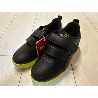 プーマ(PUMA)のプーマ　PUMA 新品未使用　キッズ靴19センチコートフレックスV2 V PS(スニーカー)