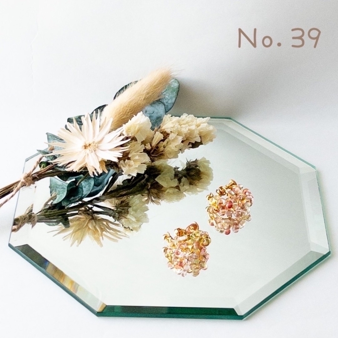 No.39 レッドグリーンMIXチェコビーズ イヤリング ハンドメイドの通販 by オサァージュshop|ラクマ No.39 レッドグリーンMIXチェコビーズ イヤリング ハンドメイド