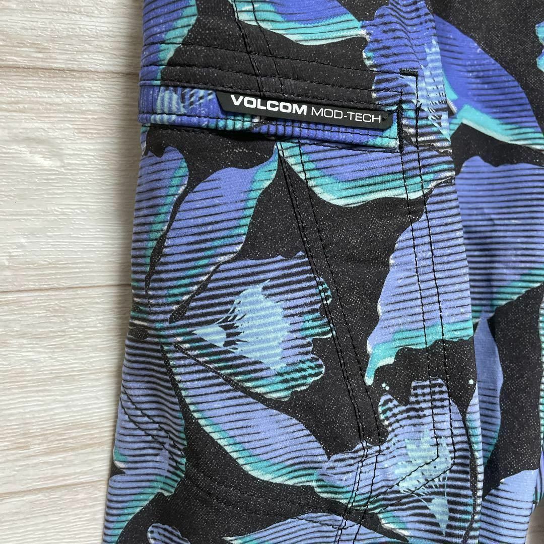 volcom(ボルコム)の新品 VOLCOM 水着 海パン メンズ 花柄 メンズの水着/浴衣(水着)の商品写真