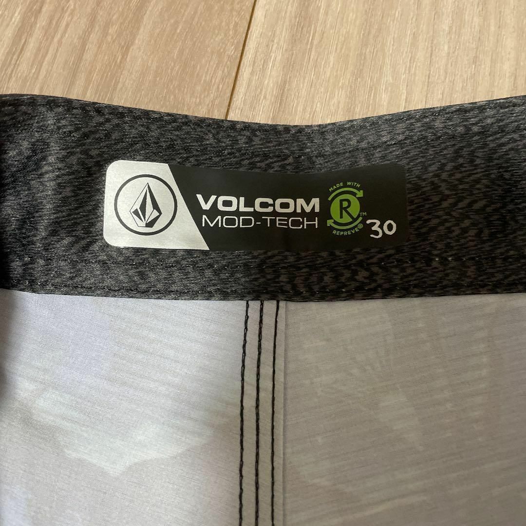 volcom(ボルコム)の新品 VOLCOM 水着 海パン メンズ 花柄 メンズの水着/浴衣(水着)の商品写真