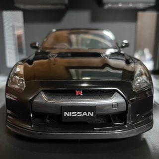未展示品 オートアート 1/18 ニッサン GT-R R35 スーパーブラックの