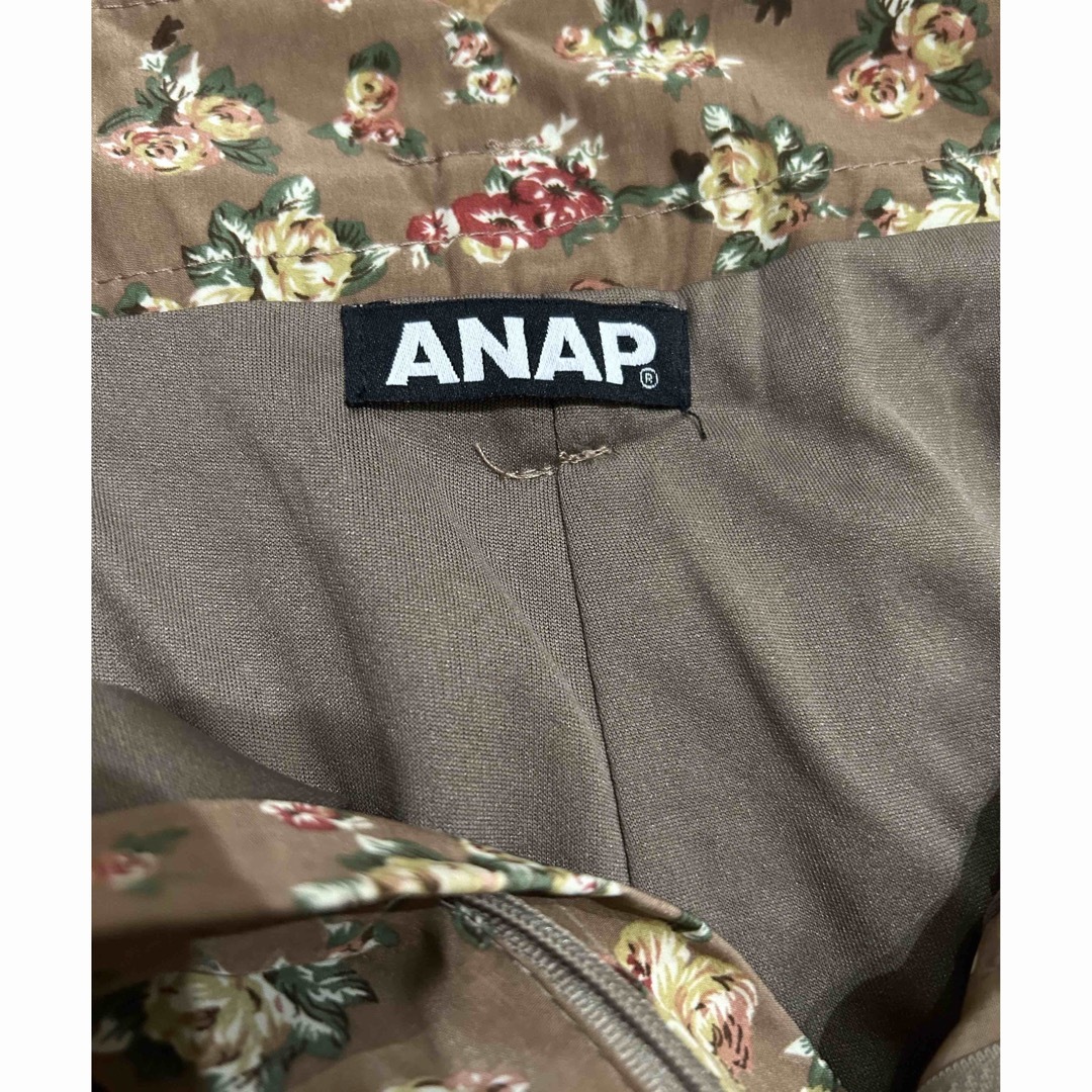 ANAP(アナップ)の匿名発送込　ANAP ショートパンツ　花柄　ブラウン　ベージュ　ハイウエスト レディースのパンツ(ショートパンツ)の商品写真