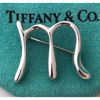 ティファニー(Tiffany & Co.)のTiffany ラージイニシャルmブローチ希少(ブローチ/コサージュ)