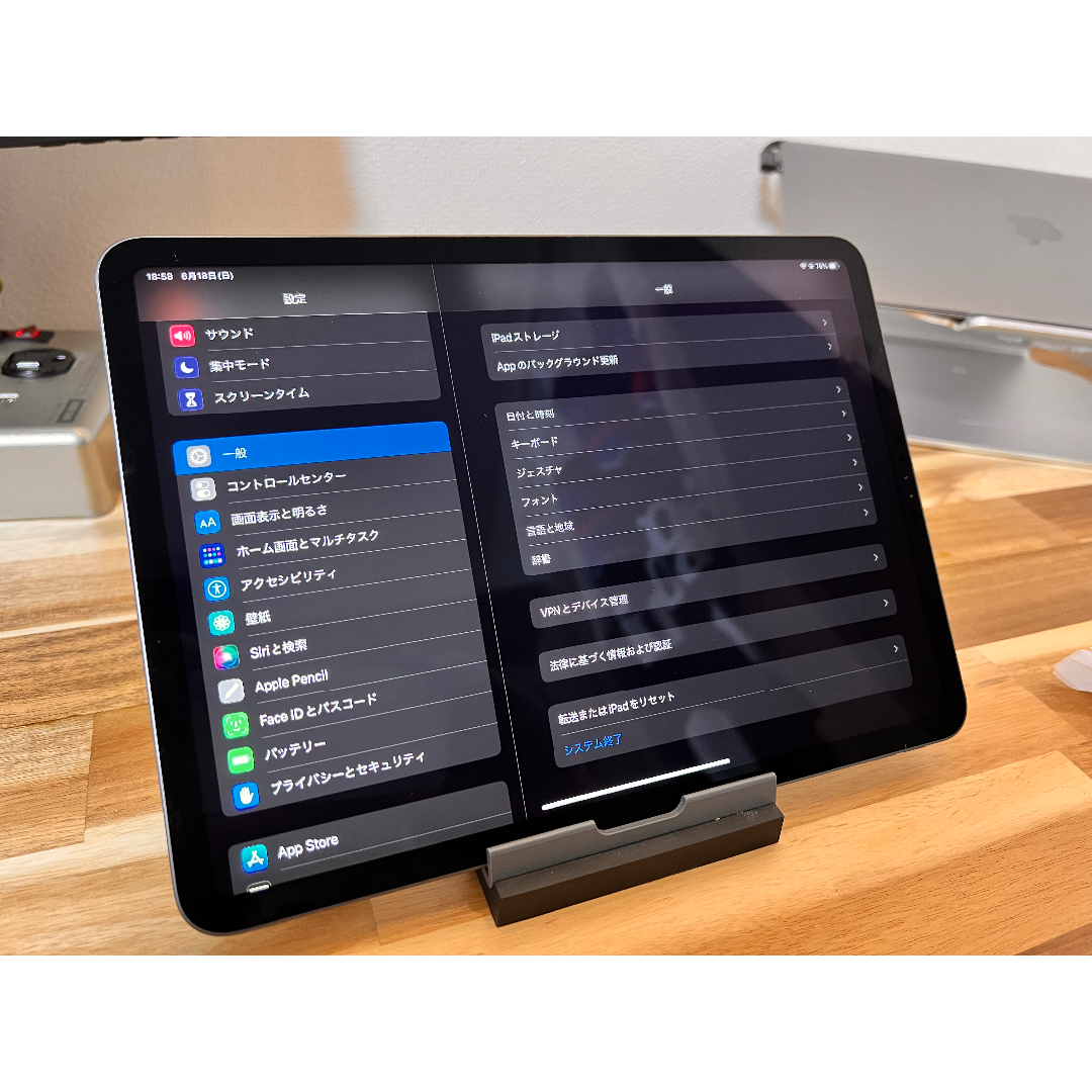 iPad - Apple iPad Pro 11 インチ 64GB 2018年モデルの通販 by ...