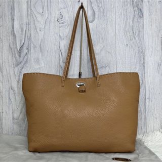 参考価格257000円♡保存袋付♡美品♡A4可♡フェンディ レザー トートバッグ