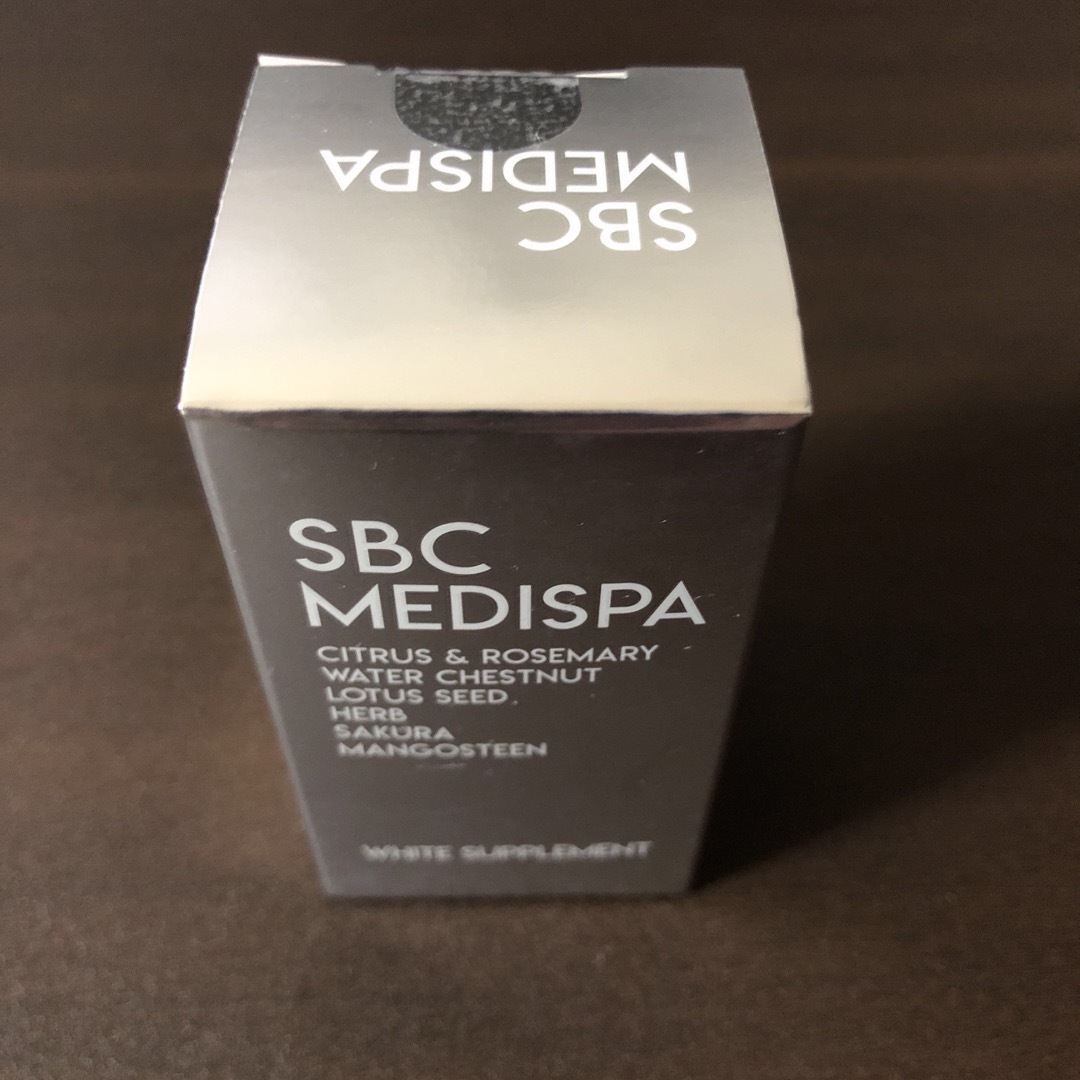SBC MEDISPA ホワイトサプリメント 飲む日焼け止め 30粒入 コスメ/美容のボディケア(日焼け止め/サンオイル)の商品写真