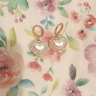 ハートピアス　イヤリング(ピアス)