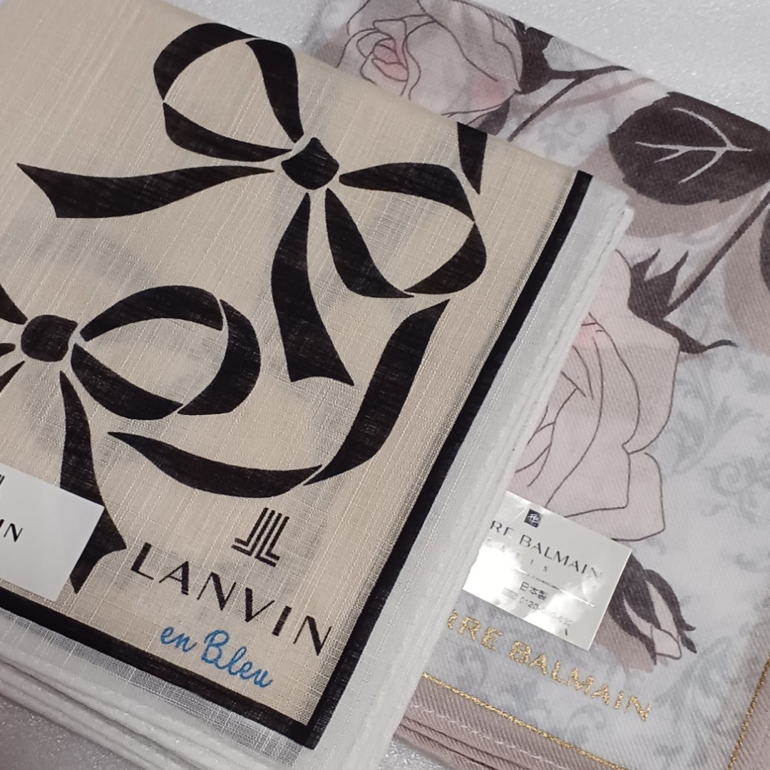 LANVIN en Bleu(ランバンオンブルー)の値下げ📌ランバンen Bleu&ピエールバルマン☆大判ハンカチ２枚セット🎀 レディースのファッション小物(ハンカチ)の商品写真