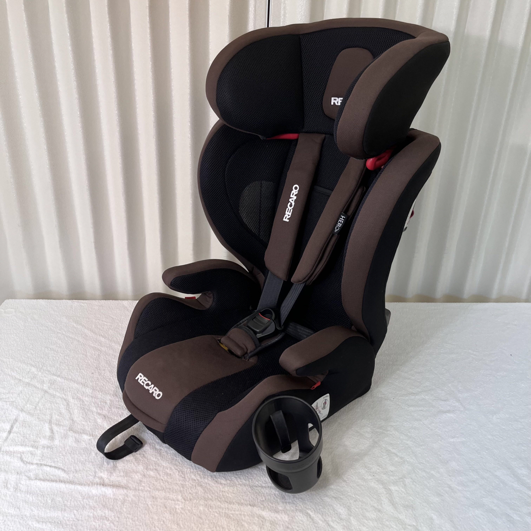 大人も着やすいシンプルファッション クリーニング済 ☆美品☆ レカロ