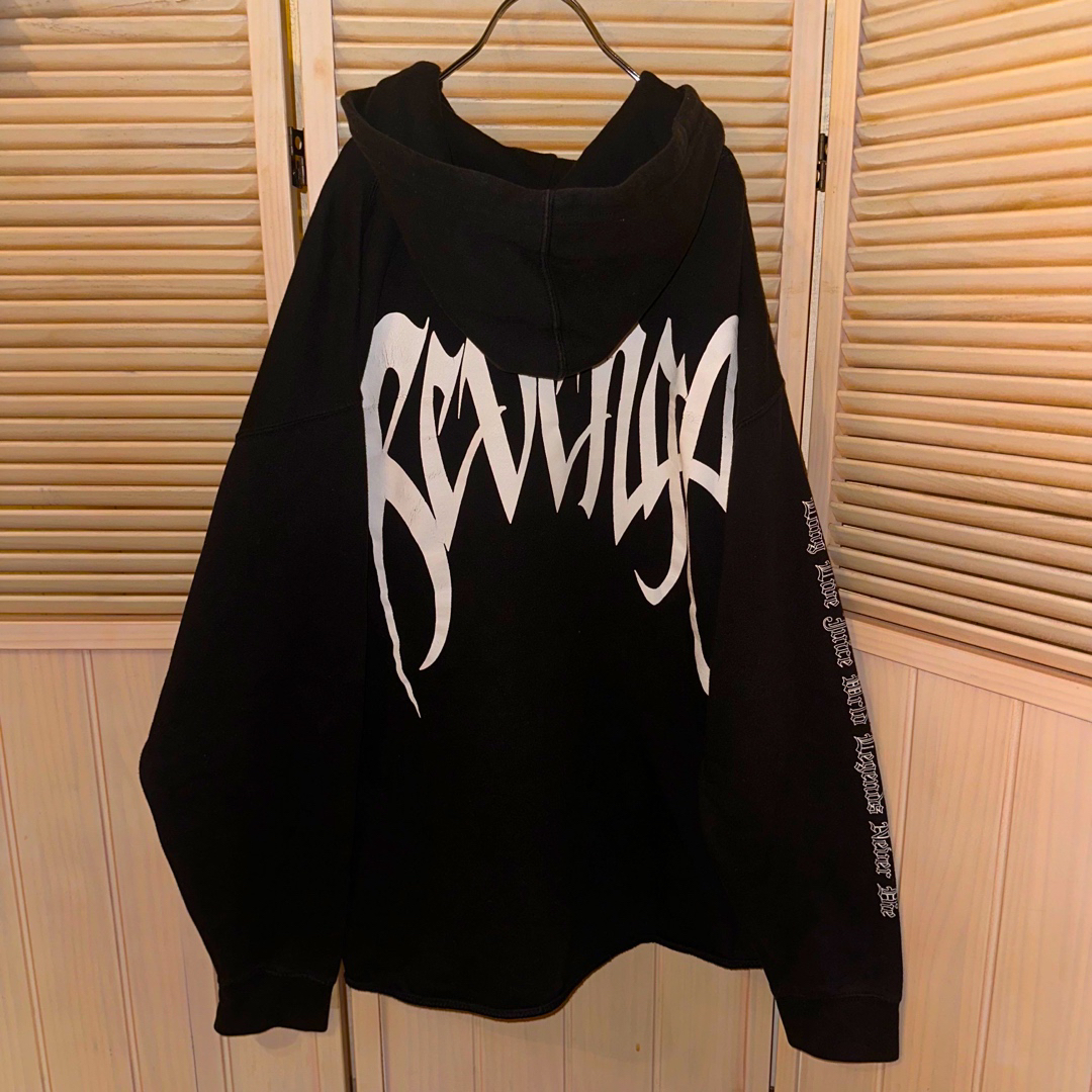 VLONE(ヴィーローン)の激レア！　Juice WRLD  999 Club × Revenge パーカー メンズのトップス(パーカー)の商品写真