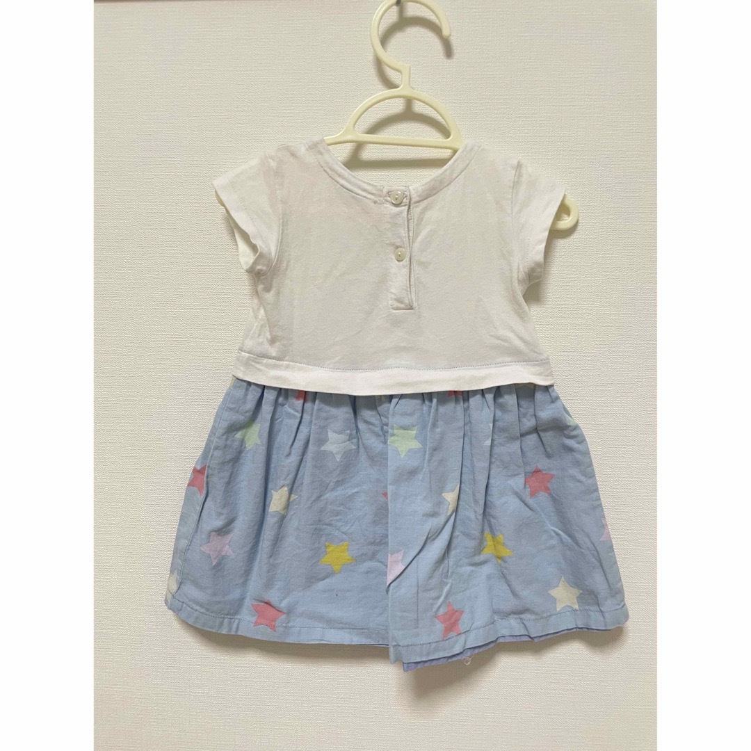 babyGAP(ベビーギャップ)の星柄　ワンピース キッズ/ベビー/マタニティのベビー服(~85cm)(ワンピース)の商品写真