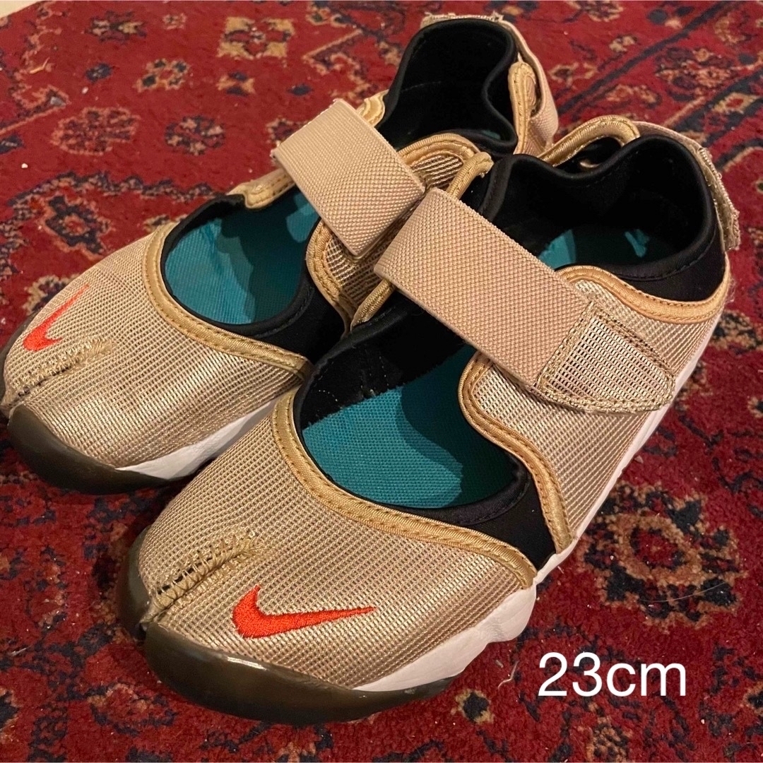 NIKE - NIKE エアリフト ゴールド 23 の通販 by おまめ's shop|ナイキ