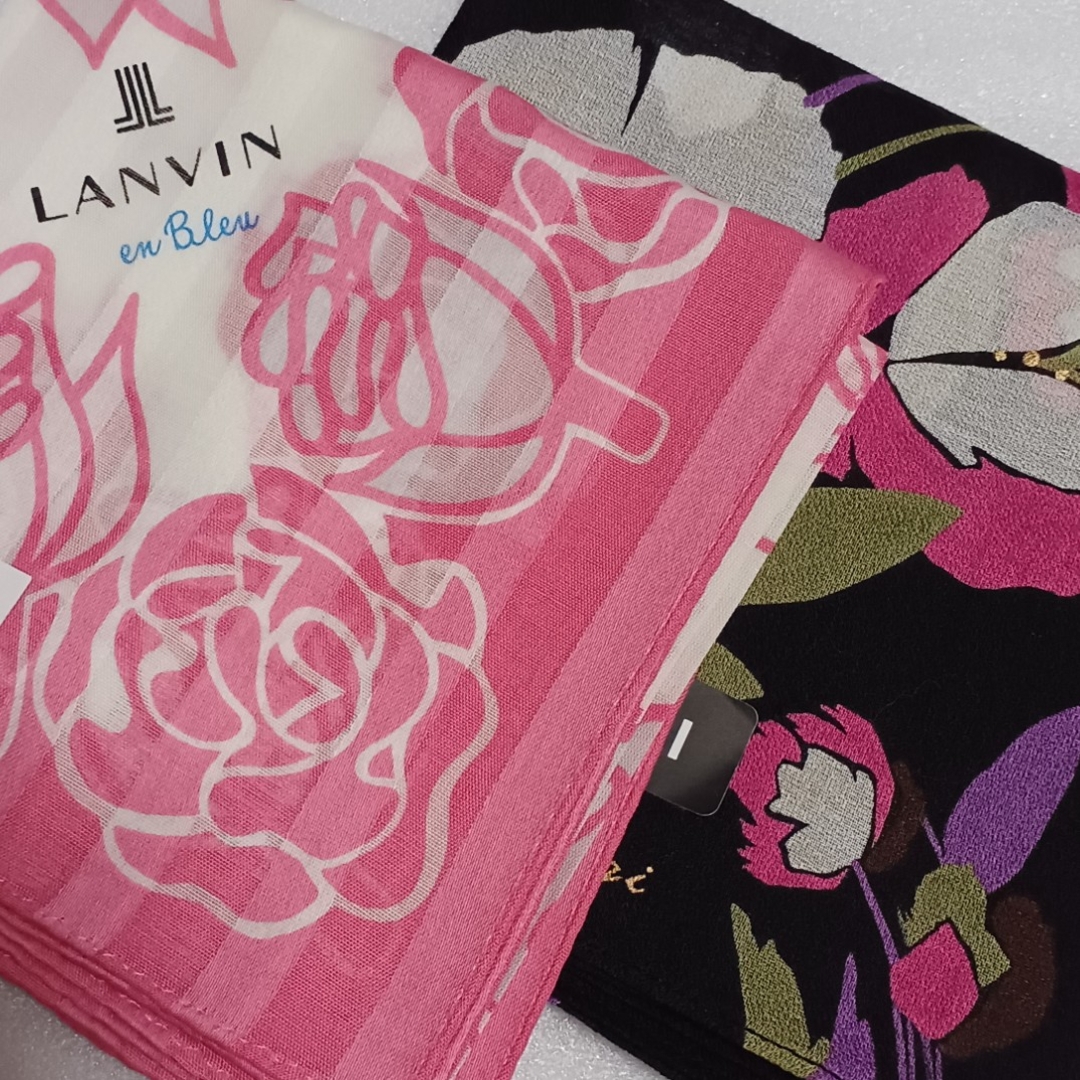 LANVIN en Bleu(ランバンオンブルー)の値下げ📌ランバンen Bleu&BIGI☆大判ハンカチ２枚セット🌹 レディースのファッション小物(ハンカチ)の商品写真