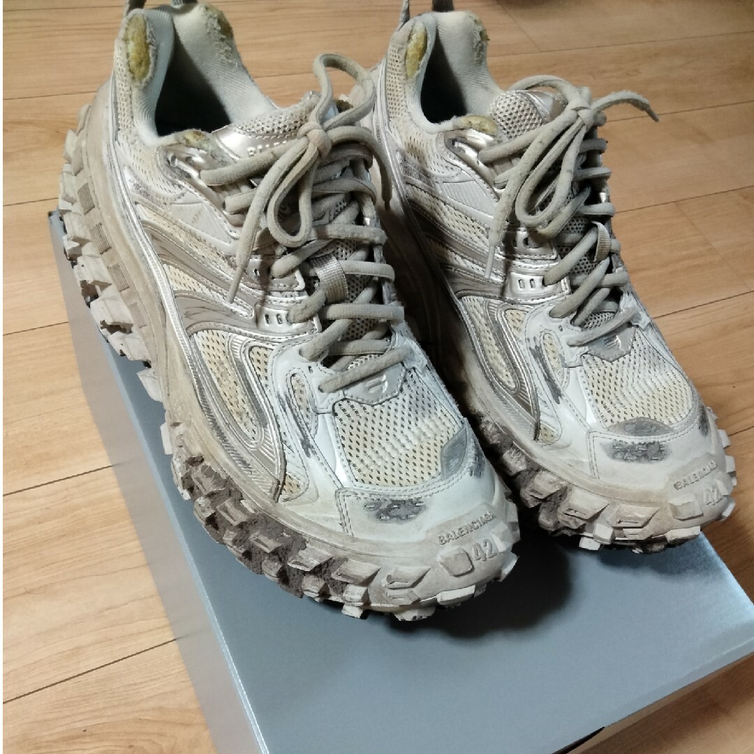 レア balenciaga ディフェンダー worn out iveyartistry.com