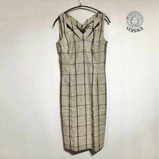 ジャンニヴェルサーチ(Gianni Versace)のGIANNI VERSACE ジャンニヴェルサーチ グレー ワンピース(ひざ丈ワンピース)