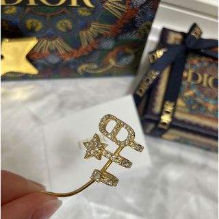 DIOR イヤーカフ ホリデー限定包装付き