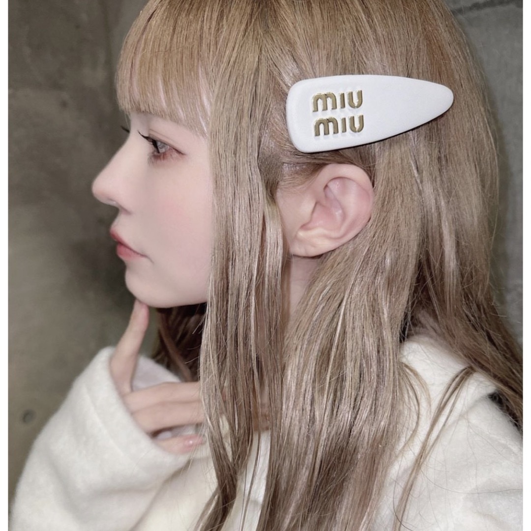 ミュウミュウ ヘアピン ヘアクリップ MIUMIU - ヘアアクセサリー ミュウミュウ ヘアピン ヘアクリップ MIUMIU - ヘアアクセサリー