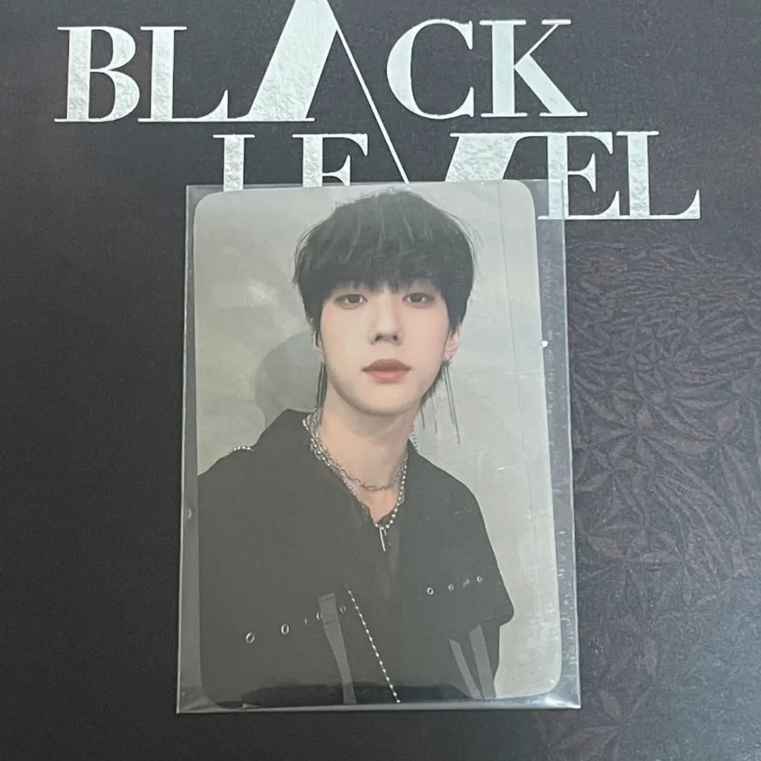 BLACK LEVEL NEW-START ユンジョンウ トレカ1枚