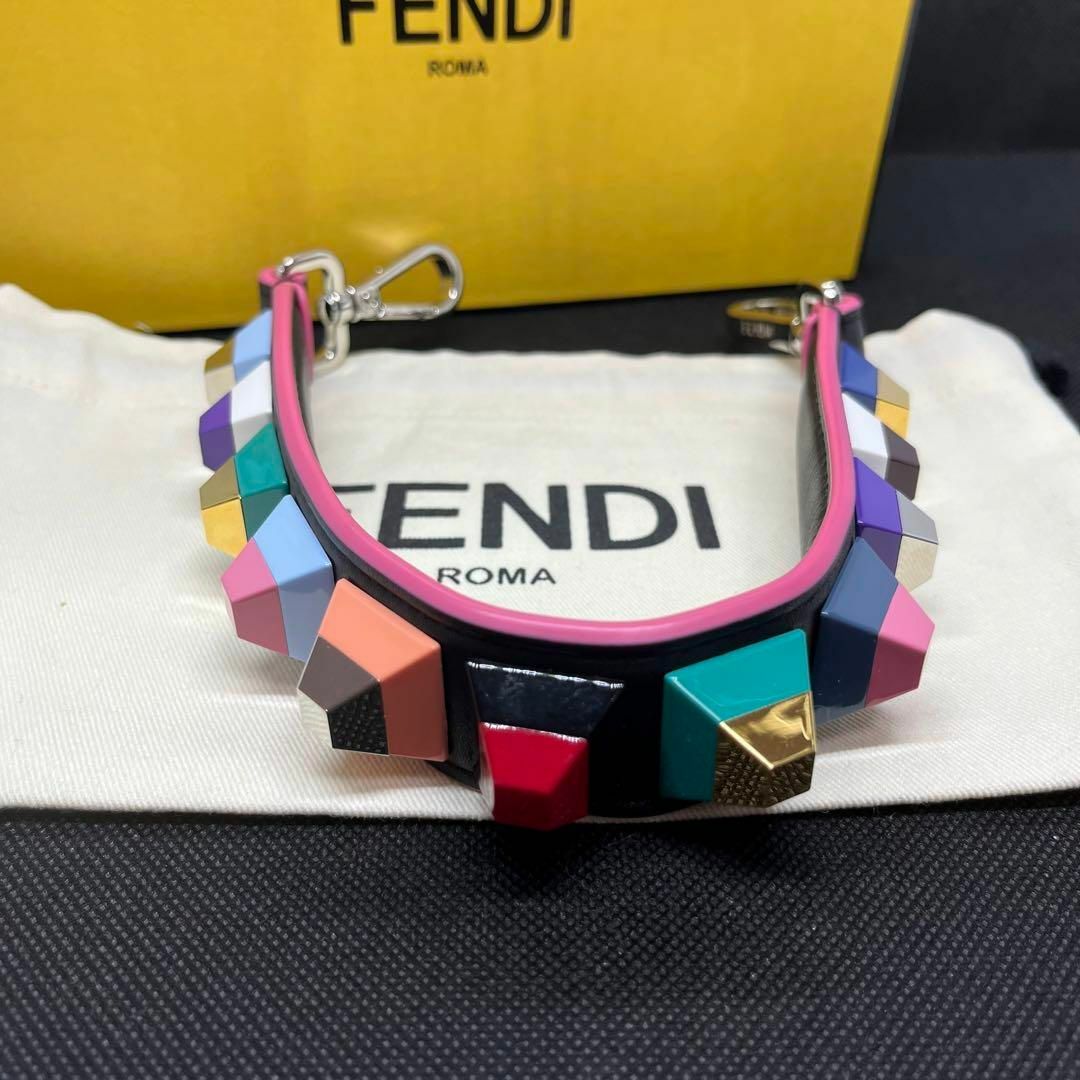 FENDI フェンディ スタッズ ストラップ ユー マルチカラー 入庫