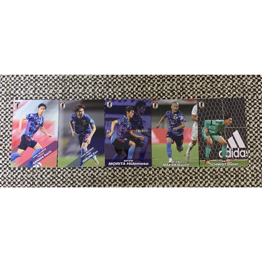 カルビー(カルビー)のサッカー日本代表チップス サムライブルー 5枚セット エンタメ/ホビーのタレントグッズ(スポーツ選手)の商品写真