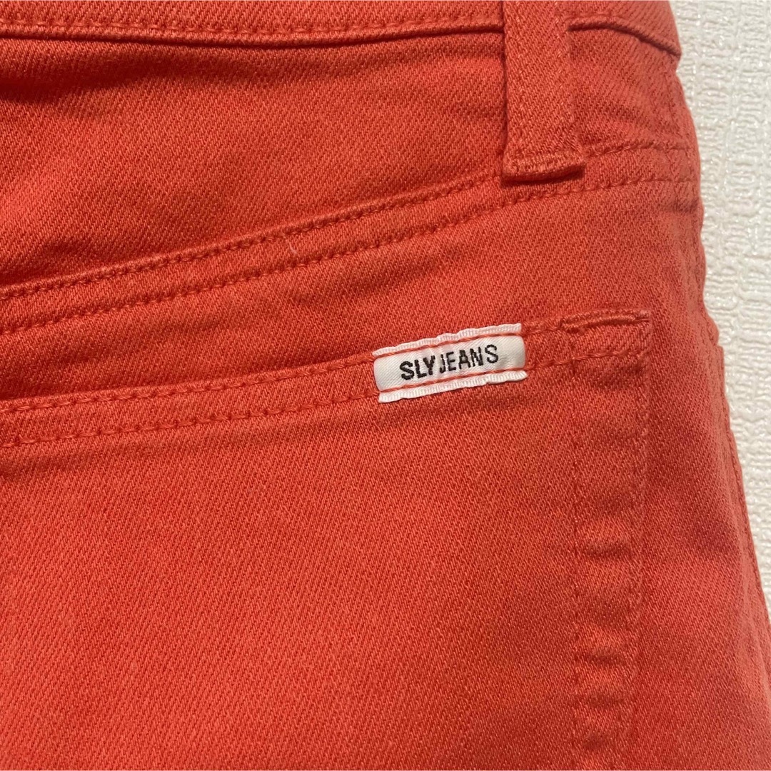 SLY(スライ)の27 スライ SLY JEANS パンツ ショート ダメージ　ショートパンツ レディースのパンツ(ショートパンツ)の商品写真