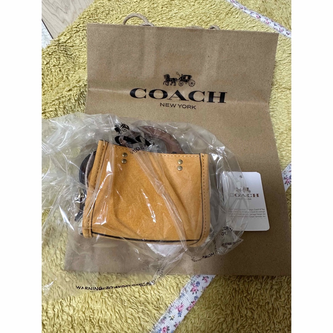 COACH(コーチ)のコーチみにローグバッグチャーム ハンドメイドのファッション小物(バッグチャーム)の商品写真