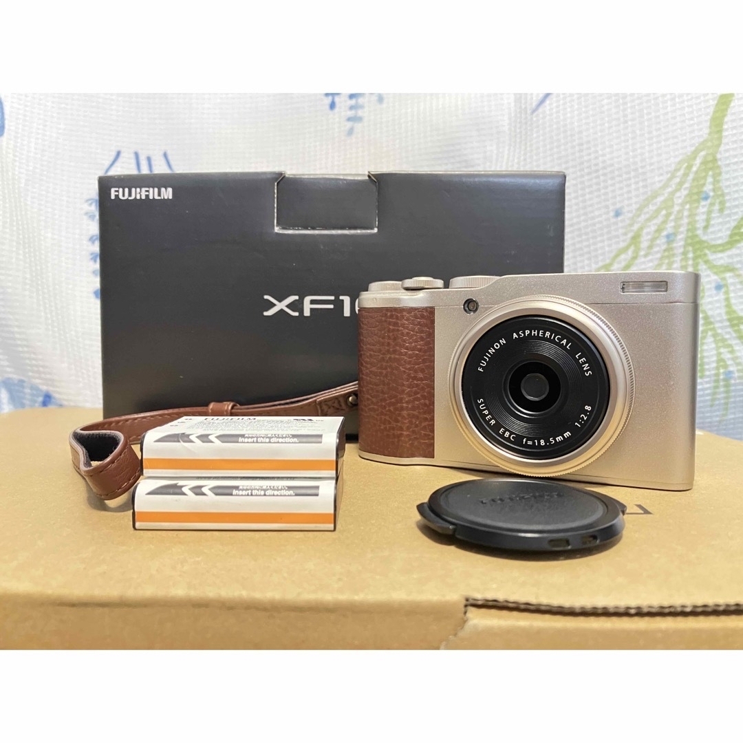 富士フイルム XF10 シャンパンゴールド 付属品完品 予備バッテリー付き