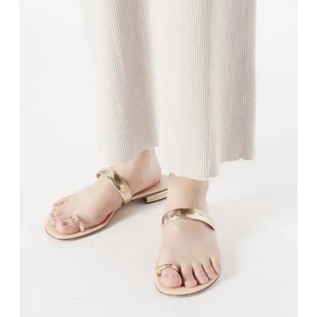 DEUXIEME CLASSE(ドゥーズィエムクラス)のDeuxieme Classe CASADEI FLAT SANDAL レディースの靴/シューズ(サンダル)の商品写真