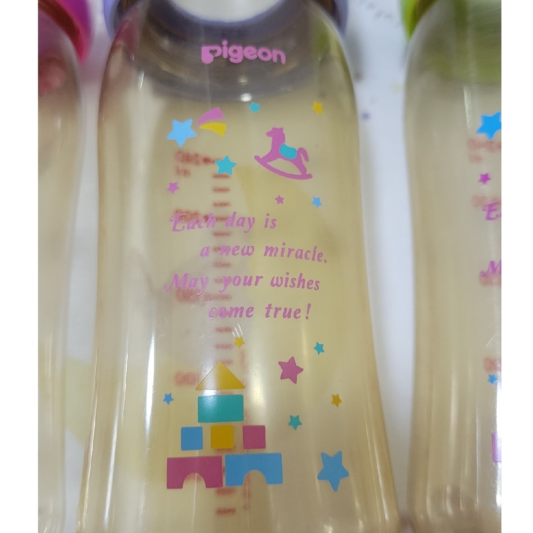 Pigeon 哺乳瓶4本セット 240ml キッズ/ベビー/マタニティの授乳/お食事用品(哺乳ビン)の商品写真