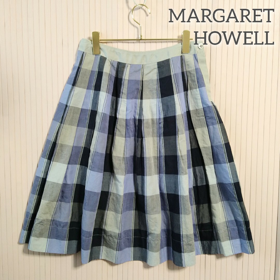 MARGARET HOWELL(マーガレットハウエル)のMARGARET HOWELL 綿麻タックスカート フレアスカート 青系 レディースのスカート(ひざ丈スカート)の商品写真